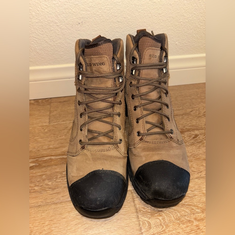 Men's Red Wing Work Boots 10 Wide